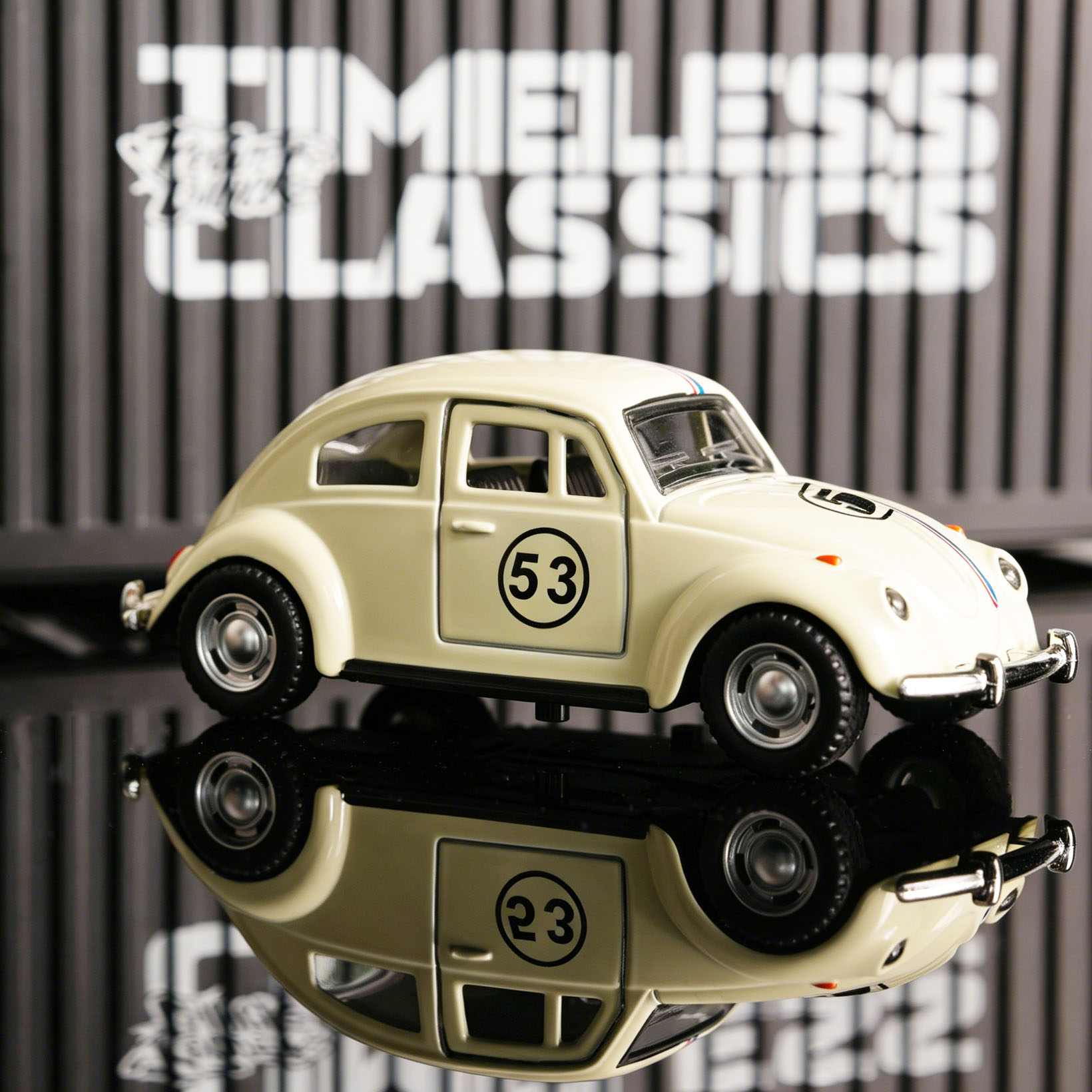 Kids Toys Car - 1:32 ホワイト No.53 ビートル ダイキャストレースカー、レトロクラシックバグモデル、ドアが開くプルバック合金おもちゃ、子供向けコレクタブル誕生日プレゼント